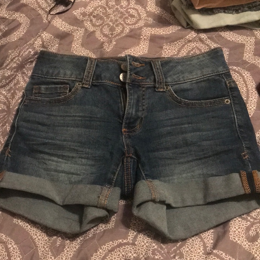 🌻5 for $25🌻
 NWOT High Rise MUDD Stretch Shorts